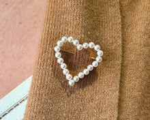 Load image into Gallery viewer, Vintage Pearl Heart Pin