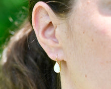 Load image into Gallery viewer, Mother Of Pearl Teardrop Earrings
