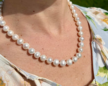 Load image into Gallery viewer, Baroque Pearl Strand Necklace