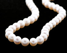 Load image into Gallery viewer, Baroque Pearl Strand Necklace