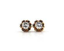 Load image into Gallery viewer, Vintage Flower Enamel Stud Earrings