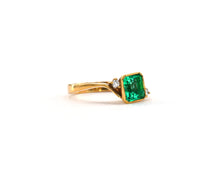 Load image into Gallery viewer, Emerald and Diamonds Ring