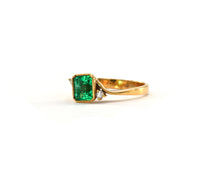 Load image into Gallery viewer, Emerald and Diamonds Ring