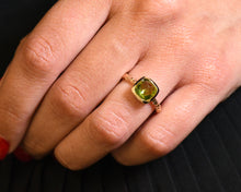 Load image into Gallery viewer, Rose Gold Peridot Ring