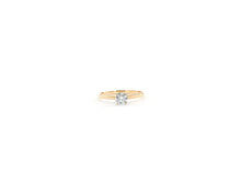 Load image into Gallery viewer, Round Diamond Solitaire Engagement Ring
