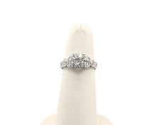 Load image into Gallery viewer, Estate Diamond Engagement Ring
