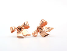 Load image into Gallery viewer, Vintage 14K Rose Gold Bow Stud Earrings.