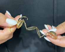 Load image into Gallery viewer, Vintage 14K Yellow Gold Ball Picture Locket Pendant Charm