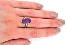 Load image into Gallery viewer, Vintage 14K yellow gold and Amethyst ring.