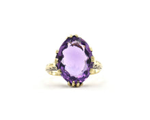 Load image into Gallery viewer, Vintage 14K yellow gold and Amethyst ring.