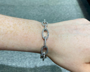 18K White Gold Bracelet Set With Diamonds 2.40CTW