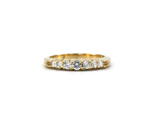 Load image into Gallery viewer, Shared Prong Graduated Diamond Wedding Band
