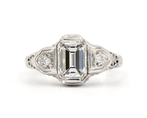 Antique 18K White Gold Emerald Cut Diamond Ring