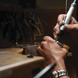 Guy Edward Family Jewelers offers full service jewelry repair in-house: ring sizing, stone setting, rhodium plating, polishing, redesign, and more. We combine old school hand craftmanship with a state of the art laser to provide unbeatable value and quality.