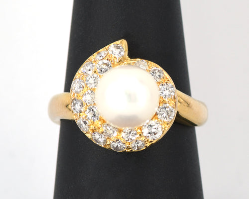 Pearl Ring Set With Pave Diamonds