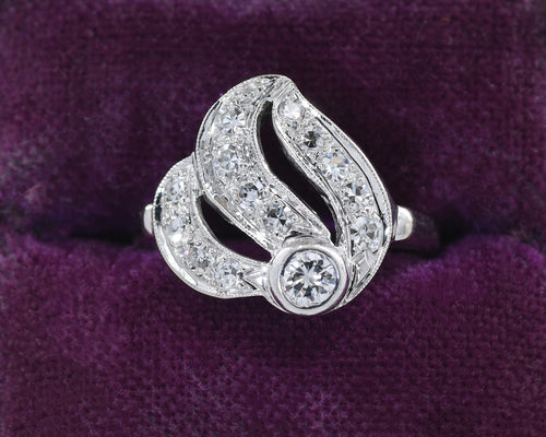 White Gold Vintage Ribbon Diamond Ring