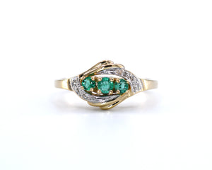 Vintage Style 14K Two Tone Gold Emerald And Diamond Ring