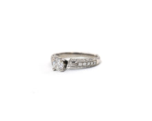 Load image into Gallery viewer, Round Diamond Engagement Ring
