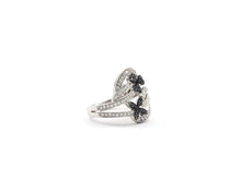 Load image into Gallery viewer, Black and White Diamond Ring
