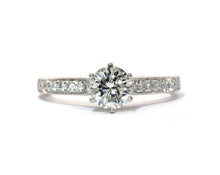 Load image into Gallery viewer, Round Diamond Engagement Ring
