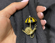 Load image into Gallery viewer, 14K Yellow Gold Enameled Snail With Umbrella Brooch With Diamond
