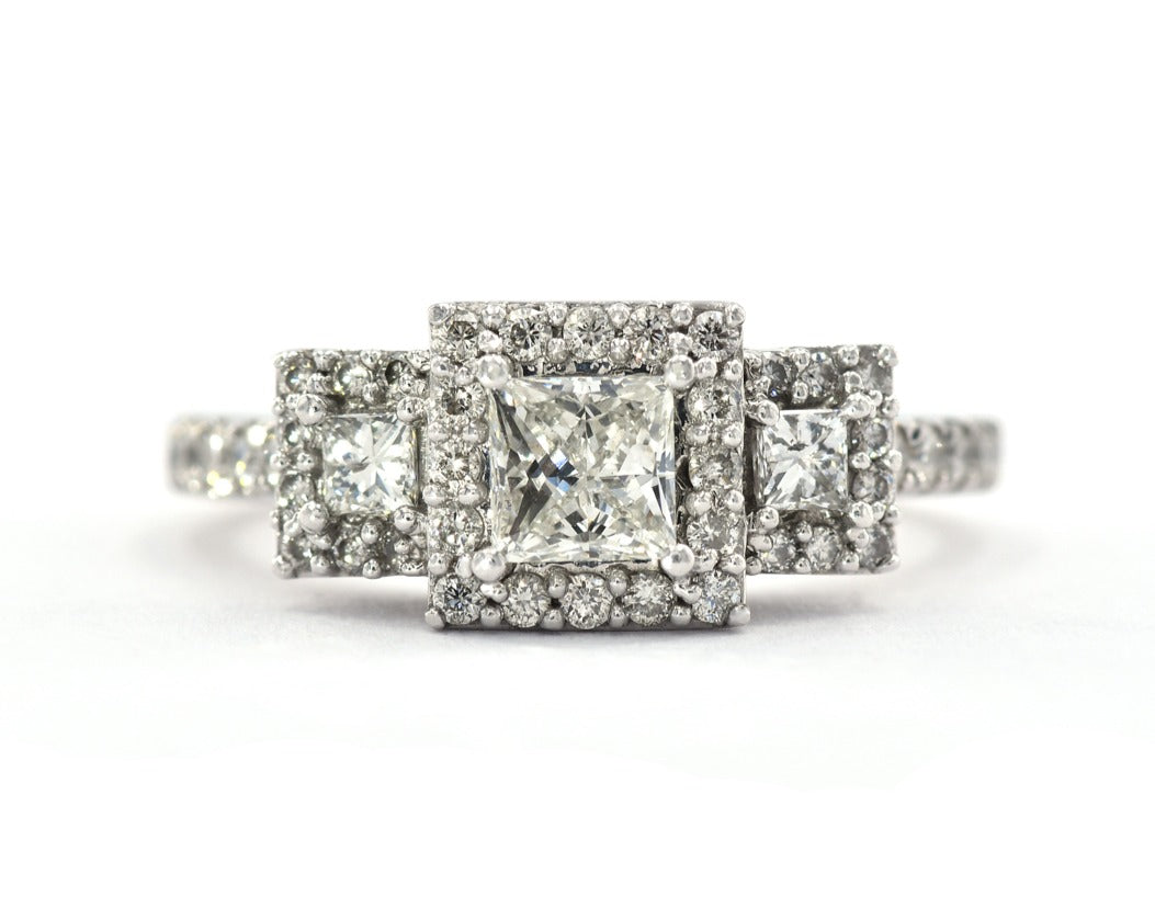 Princess Cut Halo Diamond Engagement Ring – David's House of Diamonds